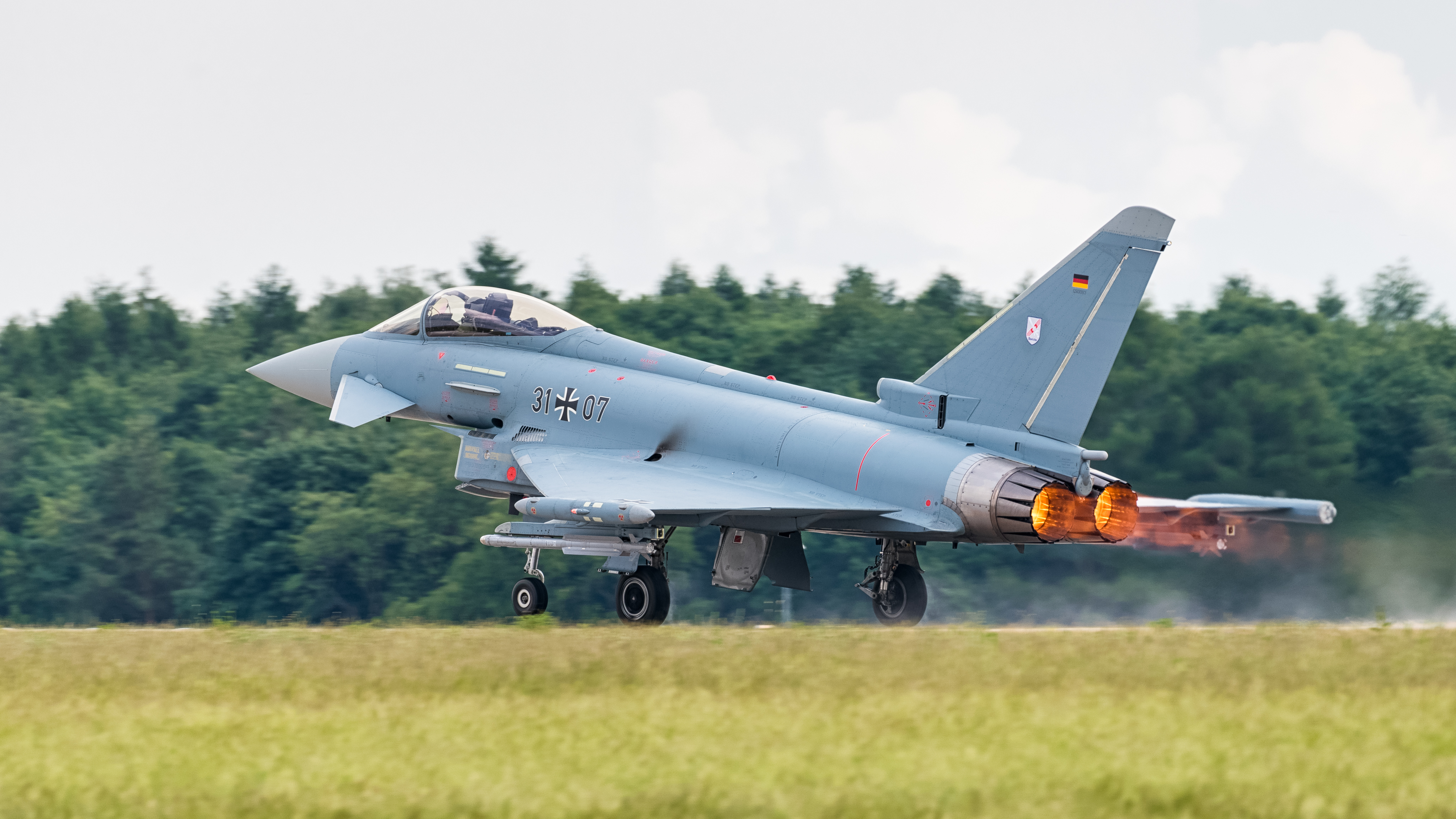31+07_German_Air_Force_Eurofighter_Typhoon_EF2000_ILA_Berlin_2016_04