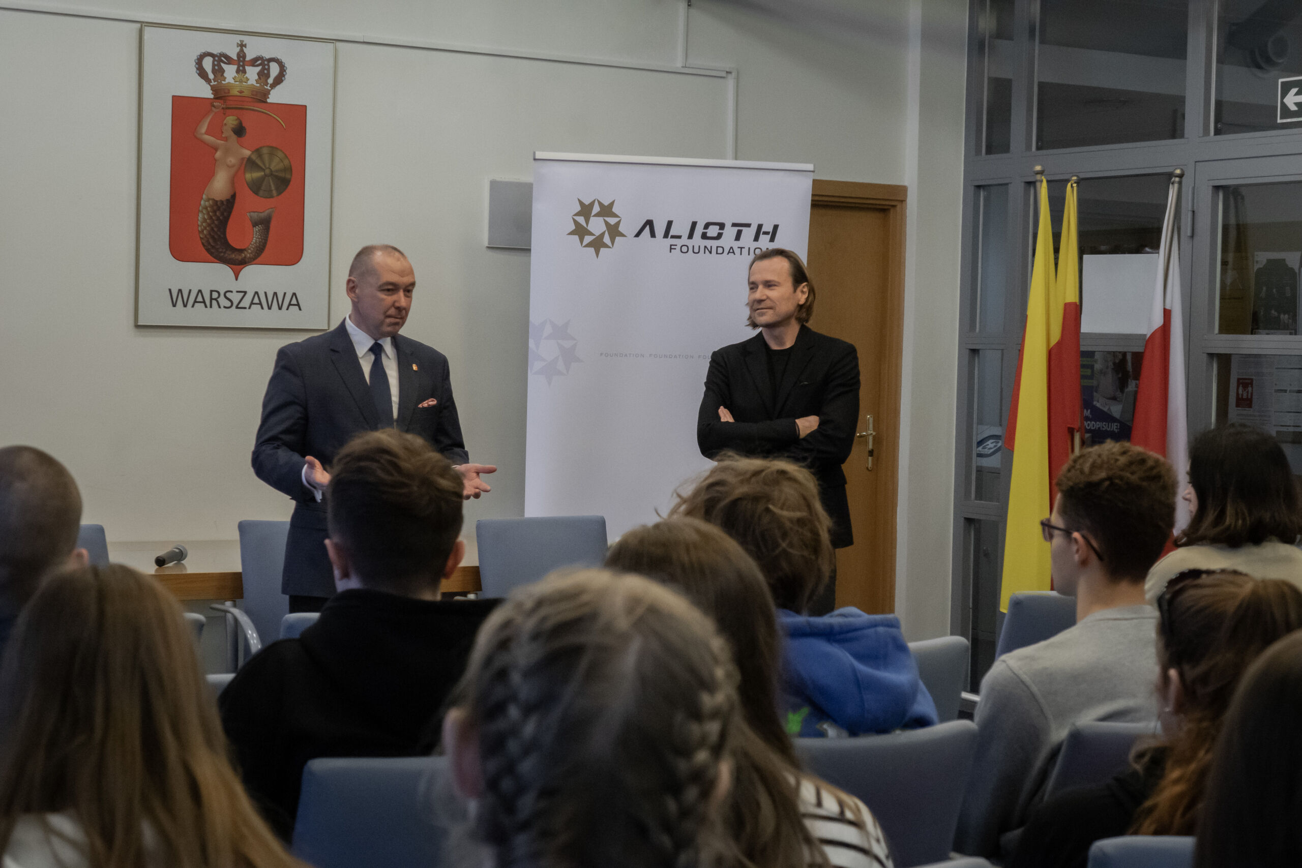 „Polska to jest wielka rzecz”. Pułkownik Zięć na spotkaniu z młodzieżą ze Śródmieścia