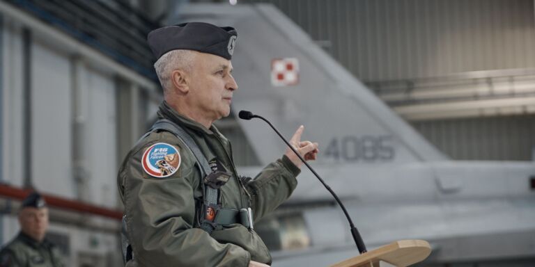gen.-Jacek-Pszczola-768x384.jpeg